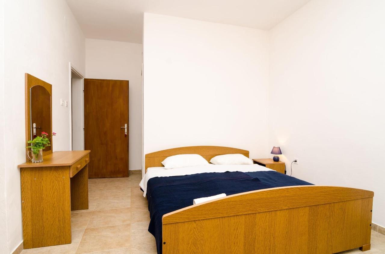 Guest House Kiko Pomena Exterior foto