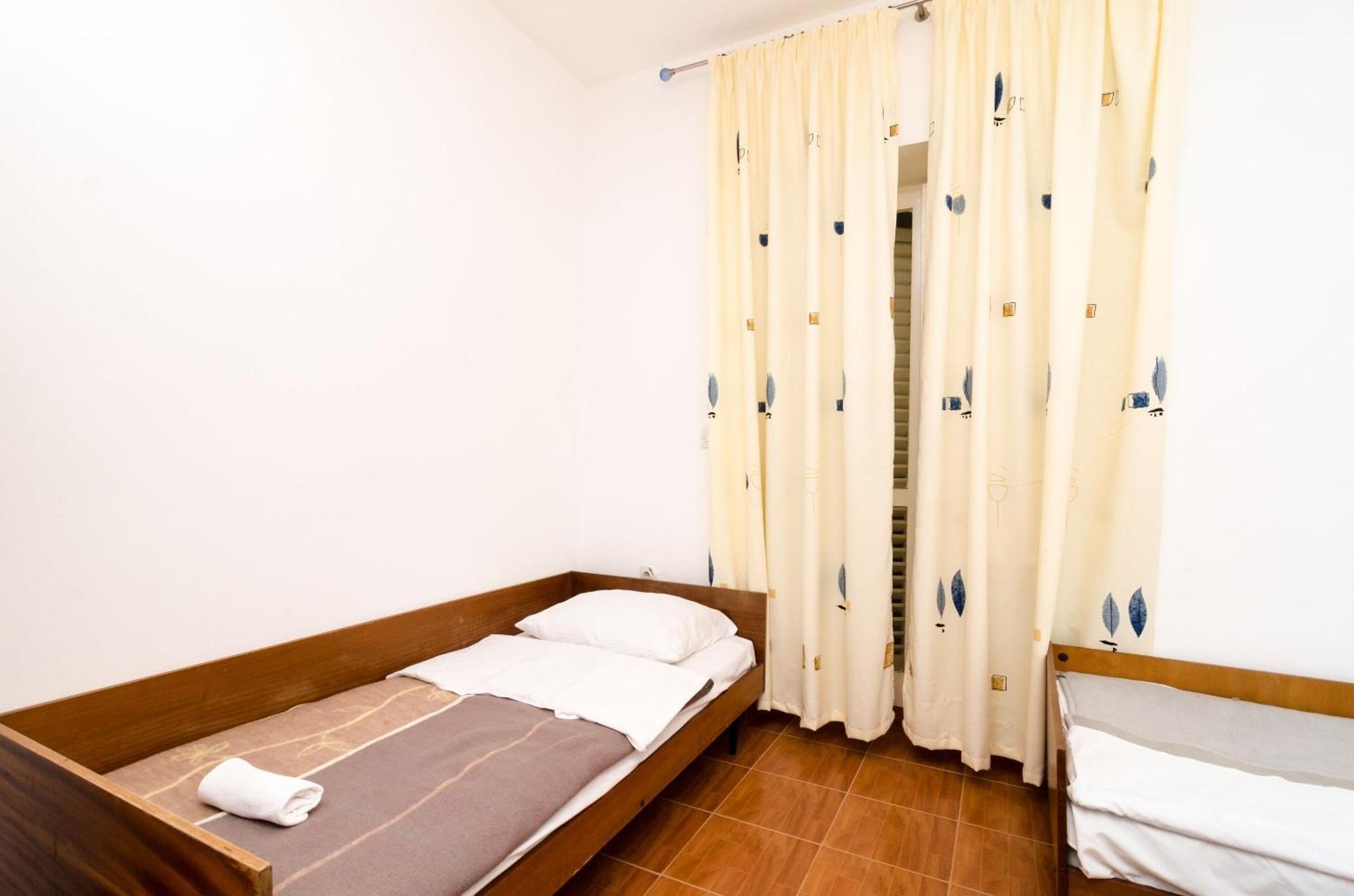 Guest House Kiko Pomena Habitación foto
